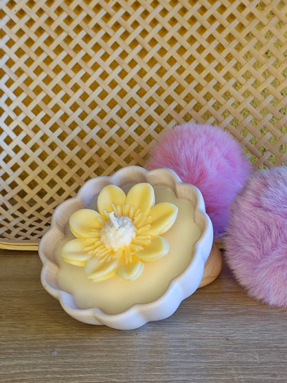 Geschulpte Bloemen schaal - diverse kleuren